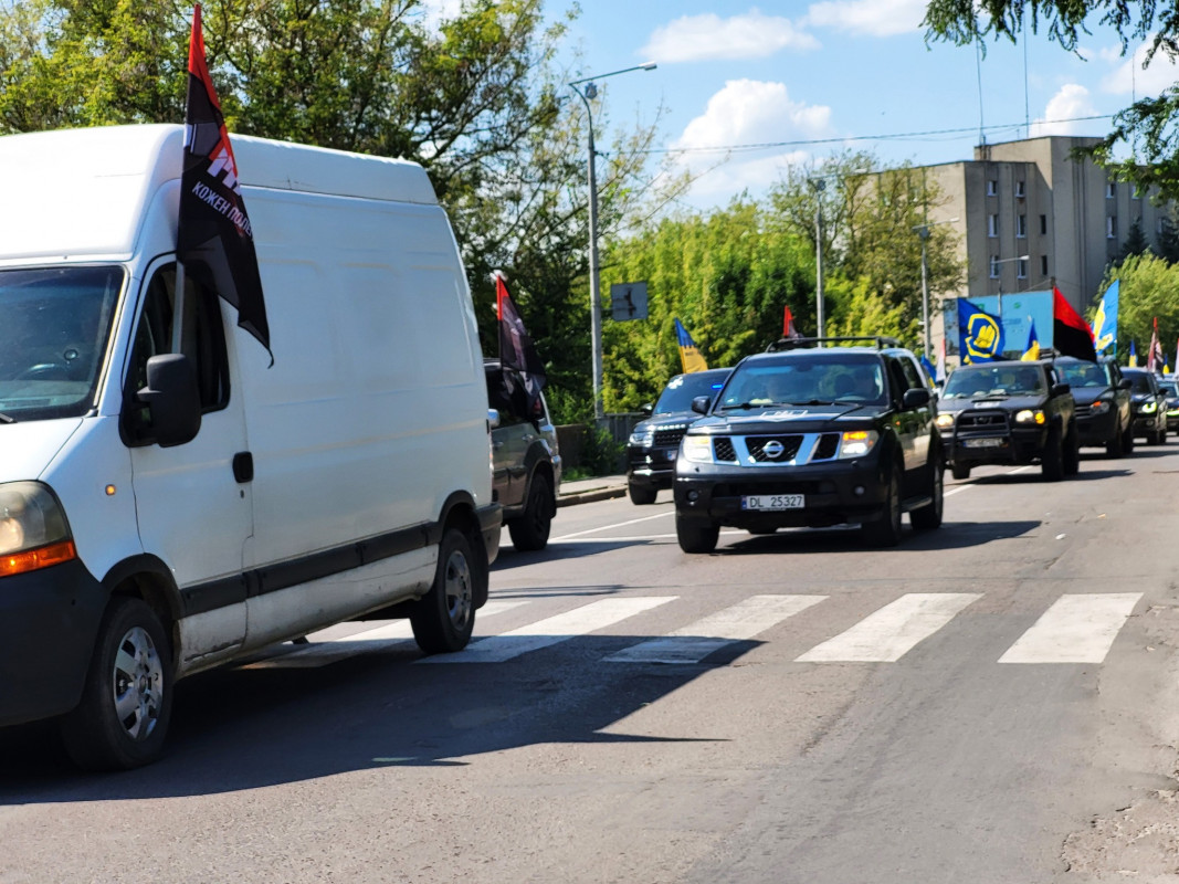 Син і донька втратили батька: на Волині попрощались з Героєм Дмитром Лисюком