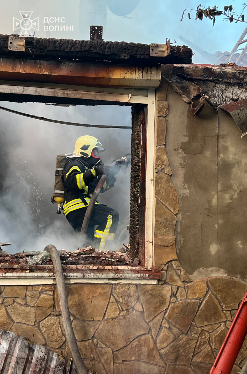 Ворожа атака на Луцьк: з'явилися фото пожежі