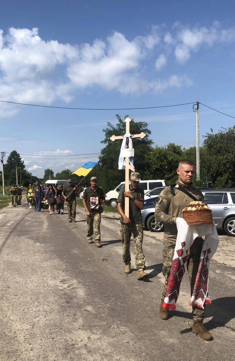 За тиждень громада втретє хоронить Героя: на Волині попрощалися з Володимиром Кондратюком