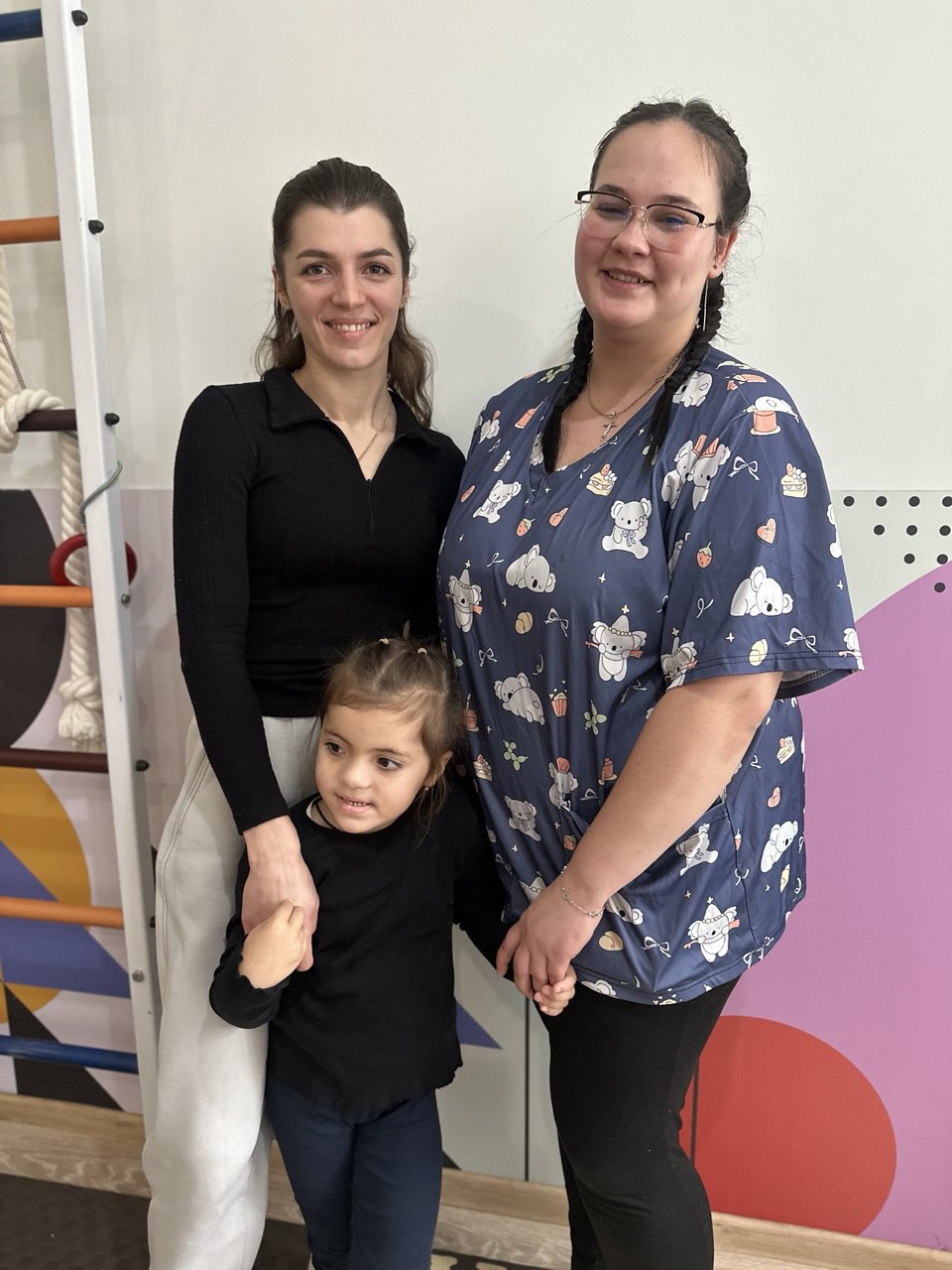 Вчили тримати рівновагу та ходити: історія 4-річної волинянки