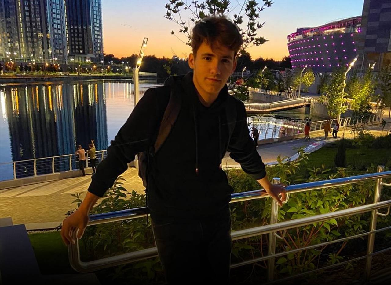 Від гуртожитку до великої сцени: волинянин YAKTAK розповів, як став одним із найпопулярніших артистів України