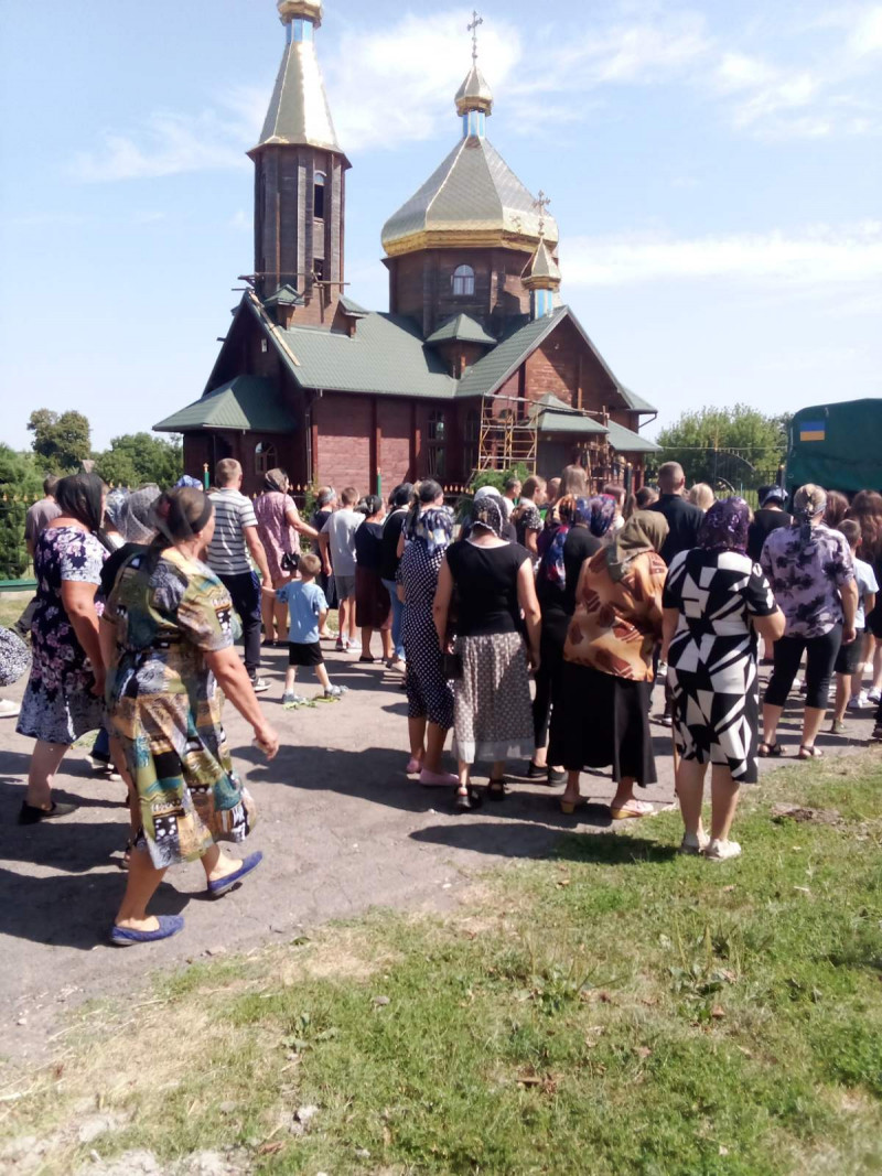 Загинув унаслідок мінометного обстрілу: на Волині попрощались із Героєм Юрієм Шлапчуком