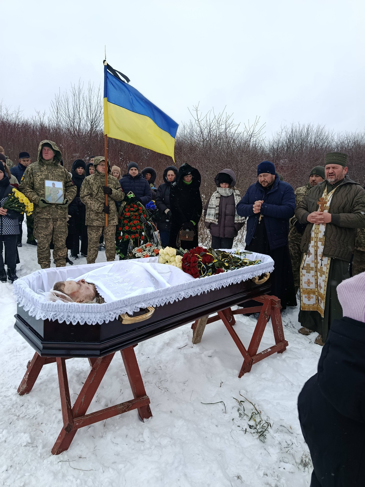 Навіки молодий: на Волині попрощалися з 28-річним Героєм Богданом Дубенчуком