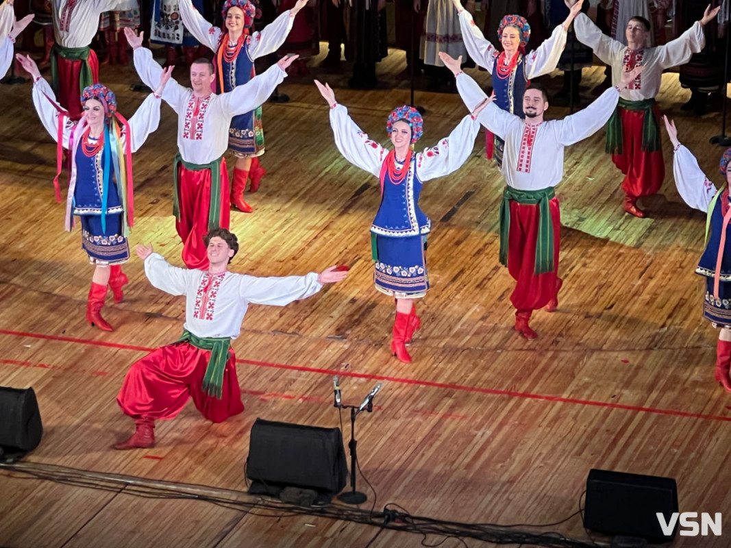 Хор Верьовки у Луцьку: феєричний ювілейний концерт «Піснею єднаєм покоління»