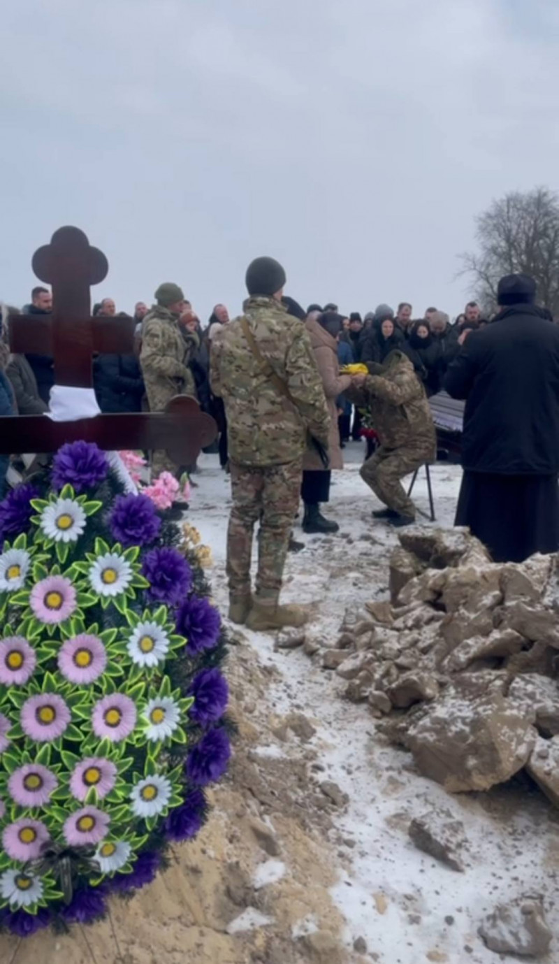 Завжди був пліч-о-пліч зі своїми солдатами: життя офіцера з Волині забрав ворожий фугас із отруйним газом