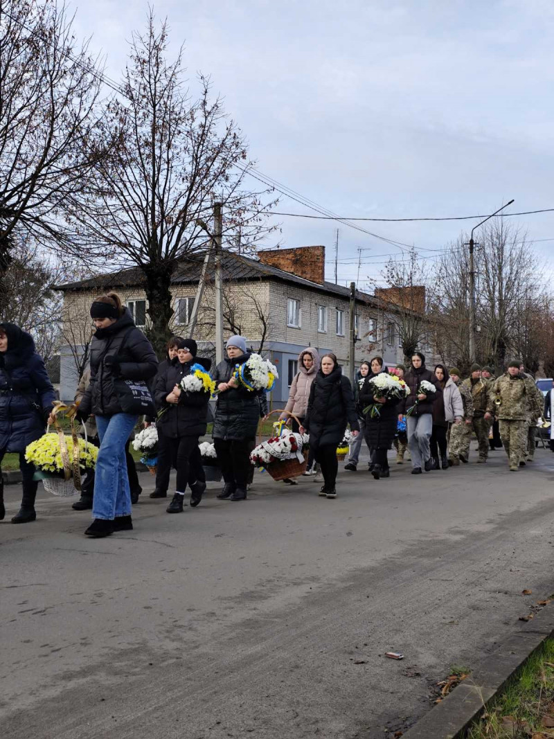 Майже через 7 місяців повернувся додому: на Волині попрощалися з 33-річним Героєм Дмитром Трофімюком