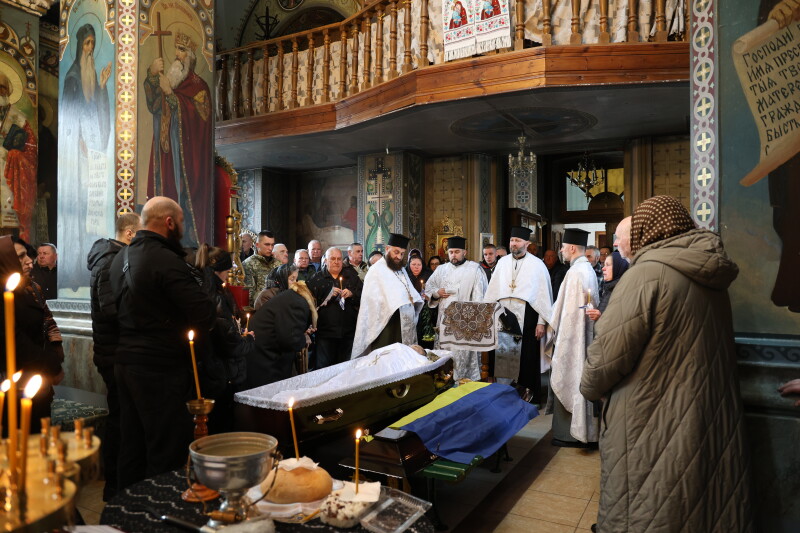 Загинув на Сумщині: у Луцьку попрощалися з Героєм Сергієм Макаруком