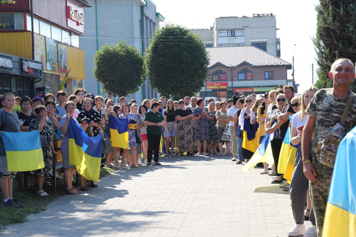 З полону додому: у волинській громаді урочисто зустріли Героя Віталія Березнюка