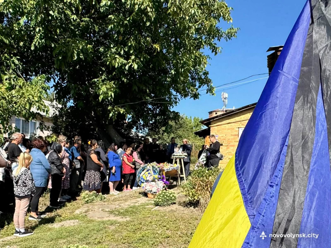 10 років захищав Україну: на Волині попрощалися із Захисником Валентином Кушніруком