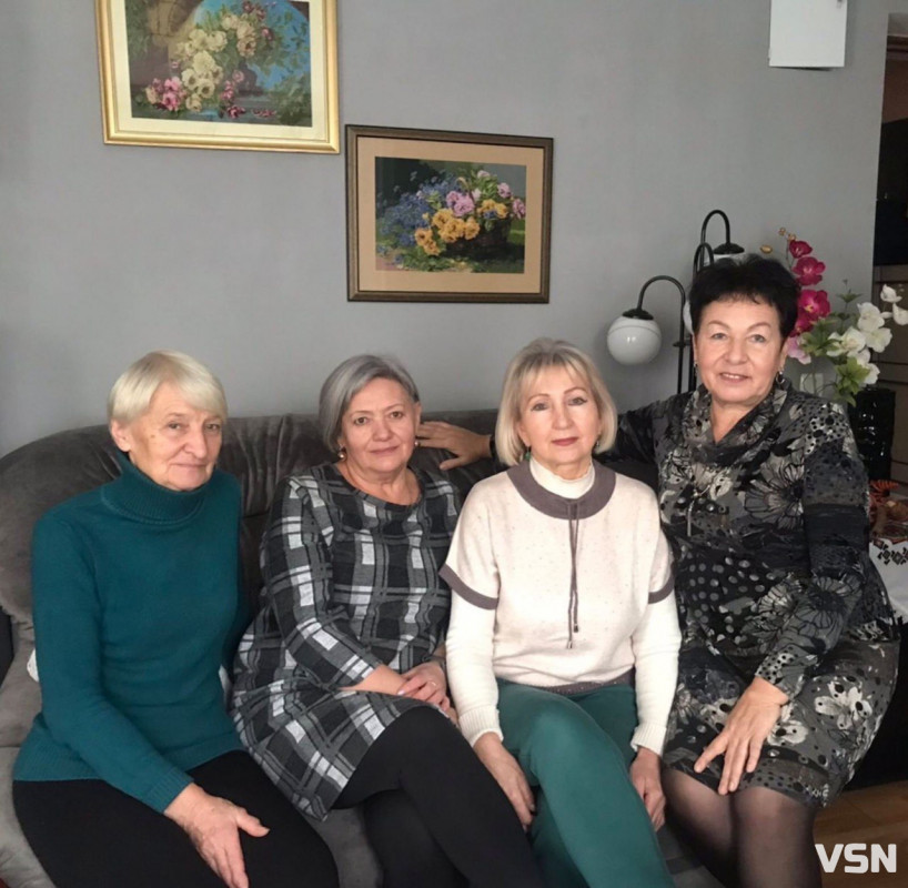 670 шкарпеток і 152 пояси: як волинянки перетворили хобі на допомогу армії