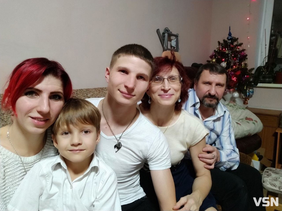 Син не знав, як сказати мамі, що батько уже ніколи не зателефонує: розповідь про життя і останній бій Героя з Волині Олександра Наумюка