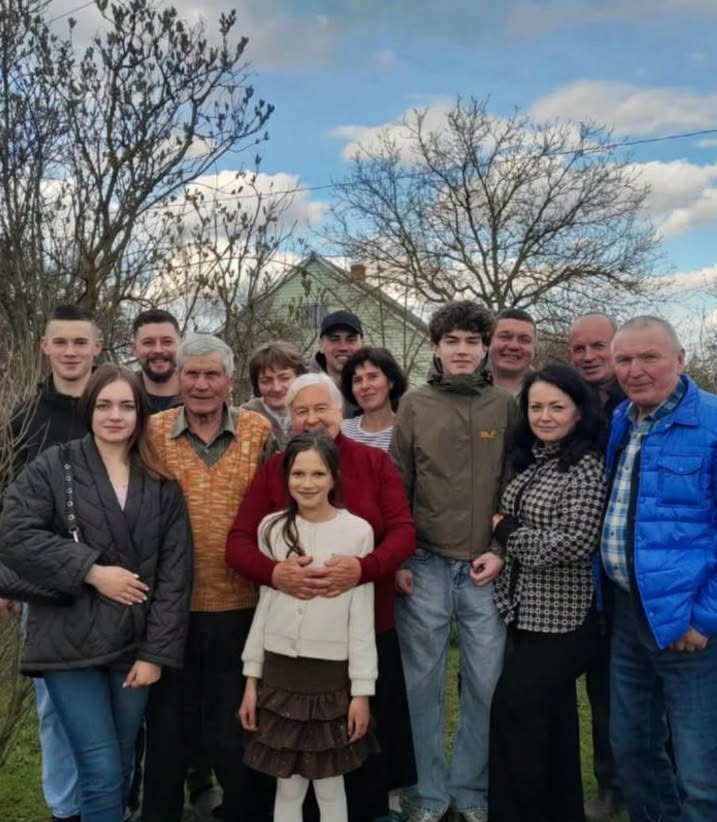 «Як постаріли, то ще більше нерозлучні стали»: подружжя з Волині відзначило 50 років спільного життя