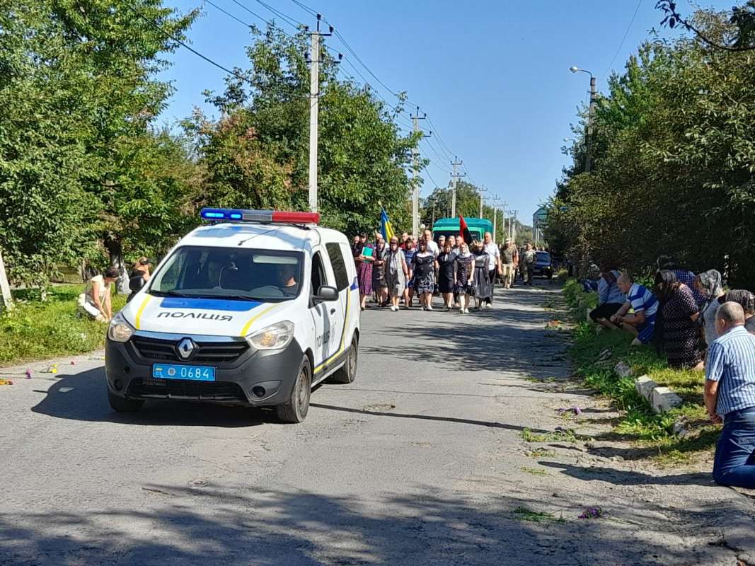 Син залишився без батька: на Волині попрощалися із Тарасом Грицюком, який загинув за Україну