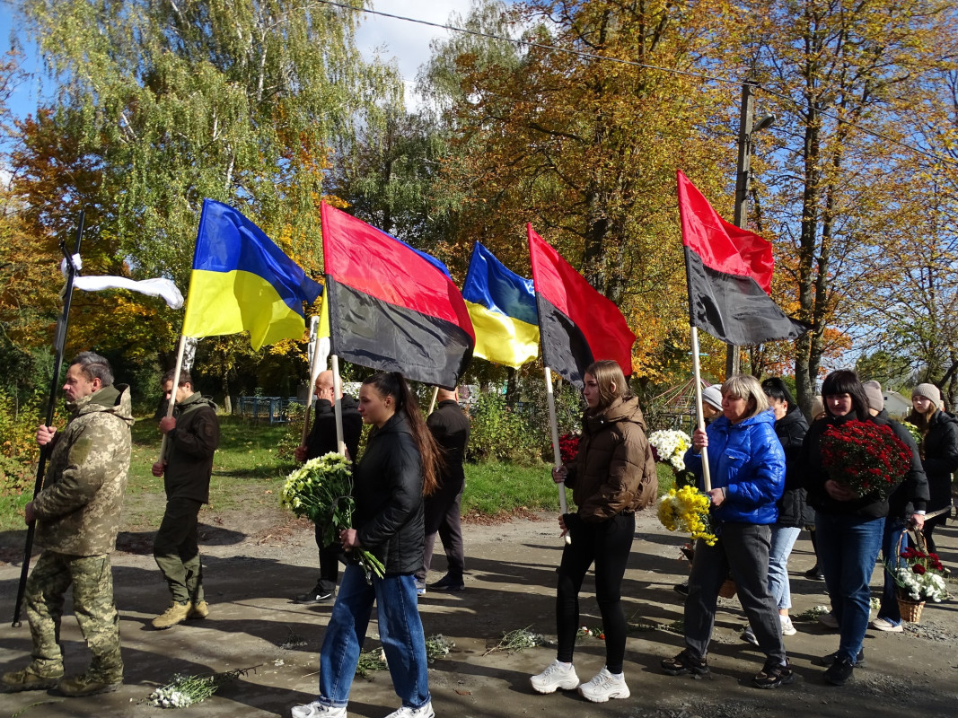 Майже рік вважався зниклим безвісти на Волині попрощались з Героєм Олександром Жуком