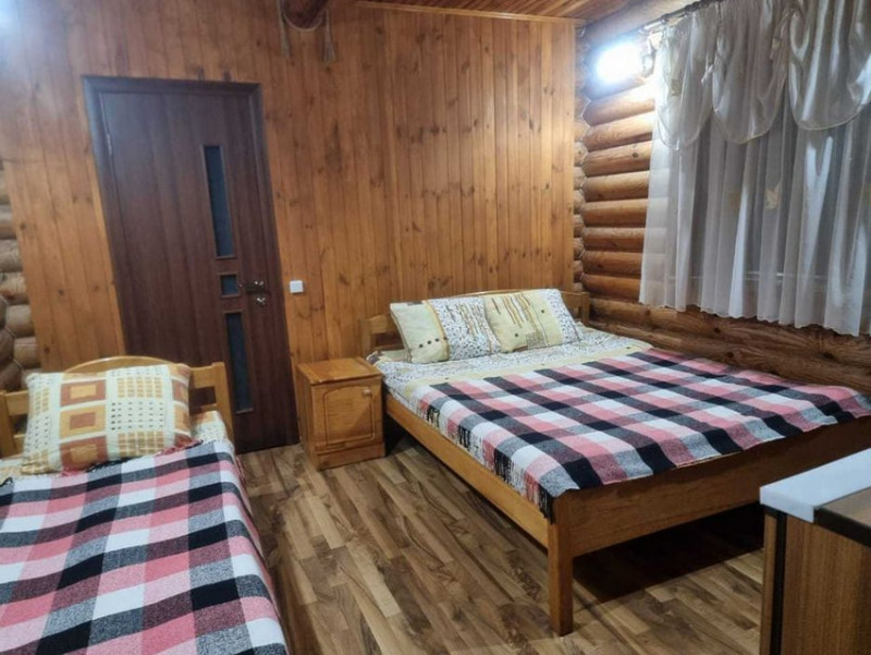 На Волині за 11 мільйонів продають базу відпочинку біля шацьких озерах