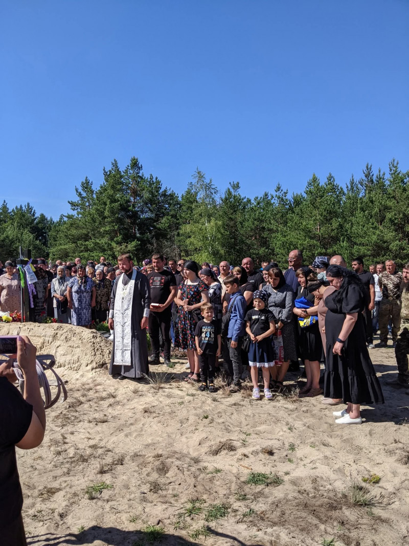 Серце зупинилося внаслідок поранення: волиняни попрощалися з полеглим Героєм Віктором Шинкаруком