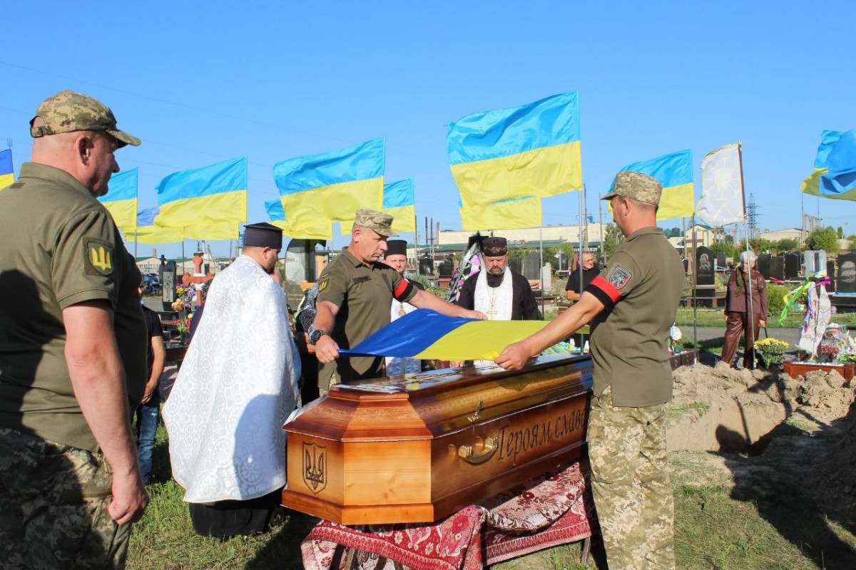 На Волині попрощалися з 44-річним Героєм Павлом Манюхіним, який поліг у бою на Сумщині