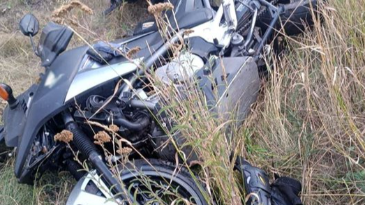 На Волині нетверезий водій на зламаному мотоциклі травмував чоловіка: що відомо