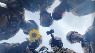 Українські захисники записали чуттєве відео до своїх рідних