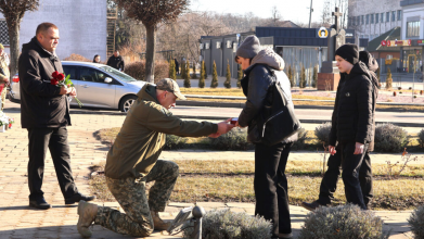 Рідним полеглого захисника з Волині Олександра Григорука вручили посмертну нагороду Героя