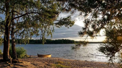 Відпочинок на озері Пісочне: можуть закрити центральний пляж