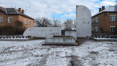 У місті на Волині демонтували пам’ятник радянському солдату-прикордоннику