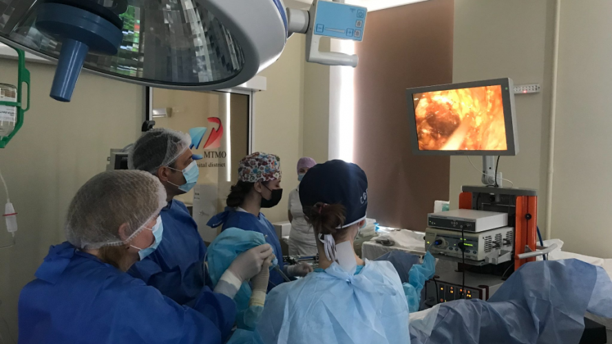 Вперше в Україні: у ковельській лікарні виконали унікальну симультанну операцію