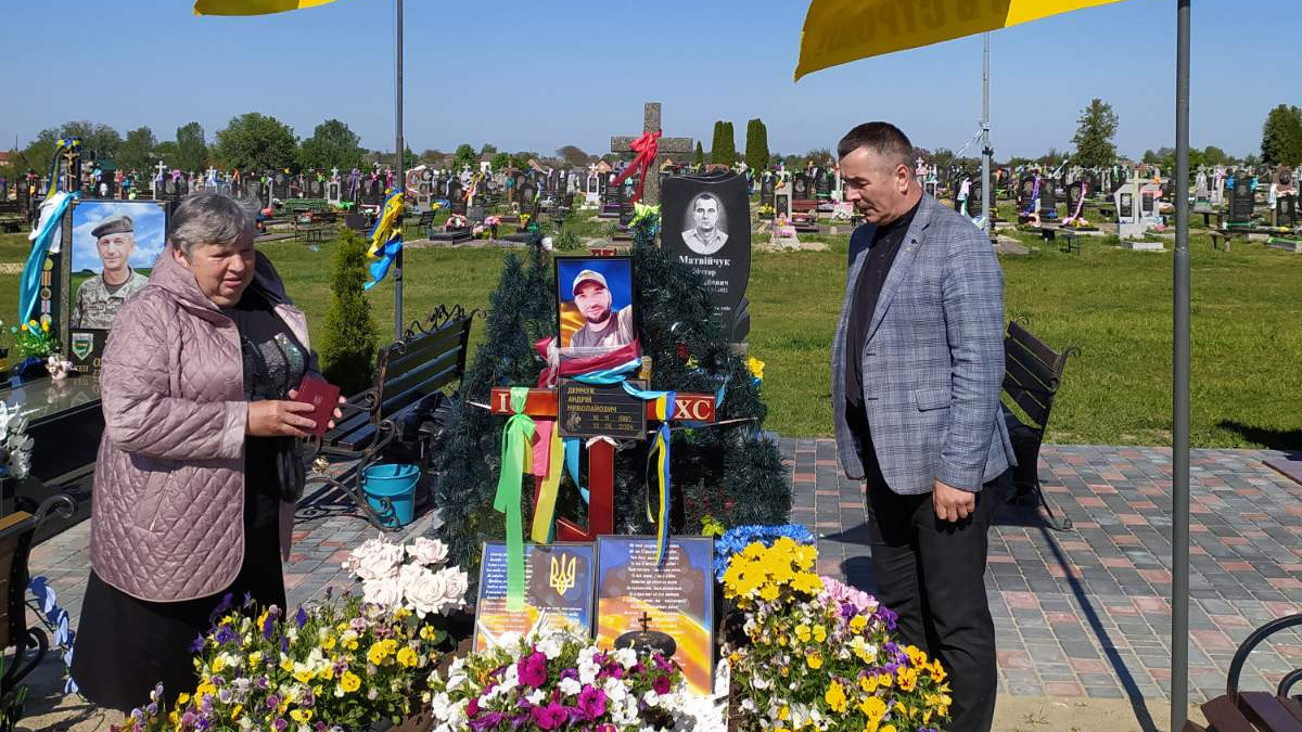 Пішов в саме «пекло», щоб захистити рідних: Героя з Волині Андрія Демчука посмертно нагородили орденом «За мужність»