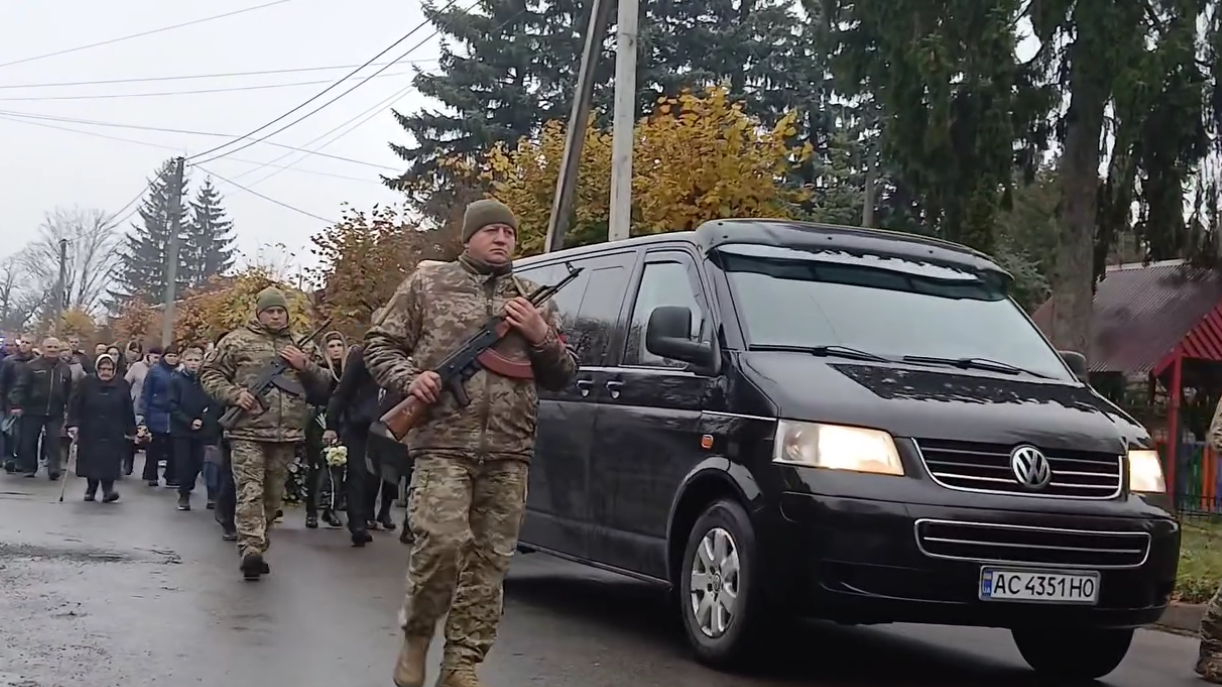Понад 20 років служив Україні: на Волині прощаються з прикордонником Володимиром Кравчуком