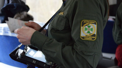 Виїзд чоловіків до 22 років за кордон: назвали головну умову для дозволу