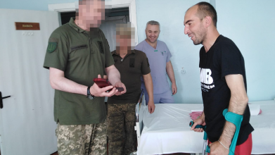 Володимир Зеленський відзначив пораненого солдата з Волині державною нагородою