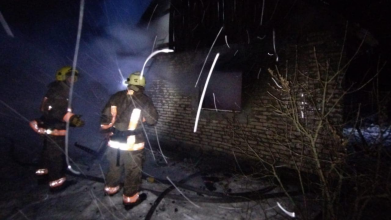 На Волині рятувальники знайшли тіло люди під час пожежі у будинку
