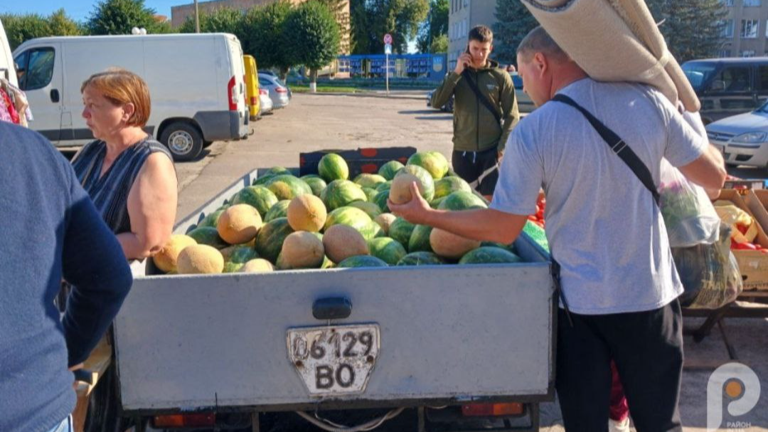 Скільки коштують кавуни і дині у прикордонній волинській громаді