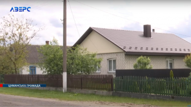 Молодь їздить на заробітки, а багато чоловіків пішли добровольцями на війну: як живуть люди у селі на Волині