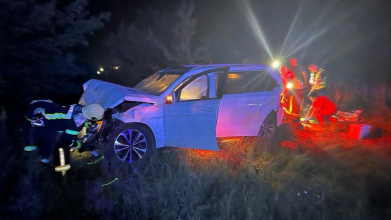 На Волині 16-річна дівчина на Mercedes злетіла в кювет: у ДТП постраждали п'ятеро