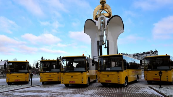 Волинські громади отримали сучасні шкільні автобуси для підвезення дітей
