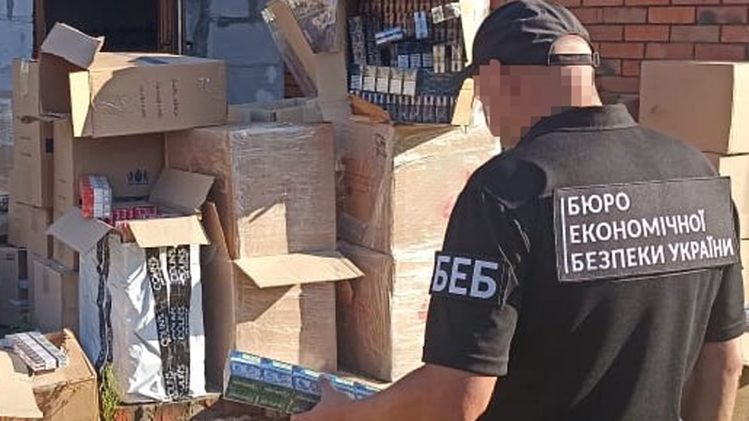 У волинянина вилучили сигарет на понад 2,6 млн грн, які він продавав через Telegram-канал