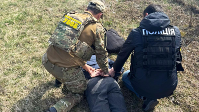 Тисячу доларів за квиток у білорусь: на Волині затримали ухилянта, який за хабар намагався виїхати за кордон