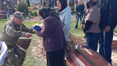 Загинув у бою за волю і незалежність України: на Волині поховали Героя Василя Сахарчука