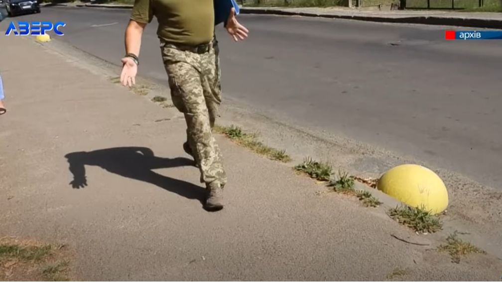 У Луцьку під час рейду ножем поранили працівника ТЦК. Відео