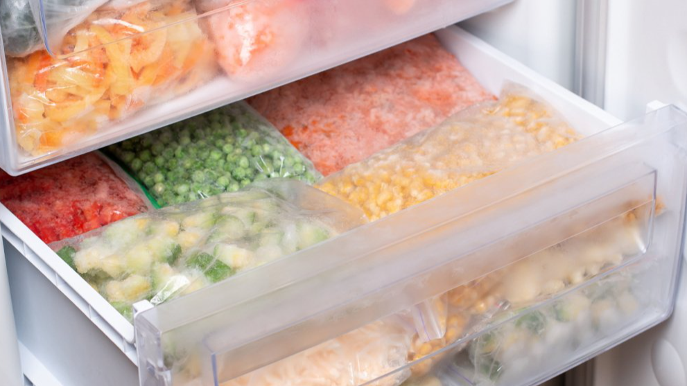 Більше не треба розморожувати - що робити від намерзання льоду в холодильнику