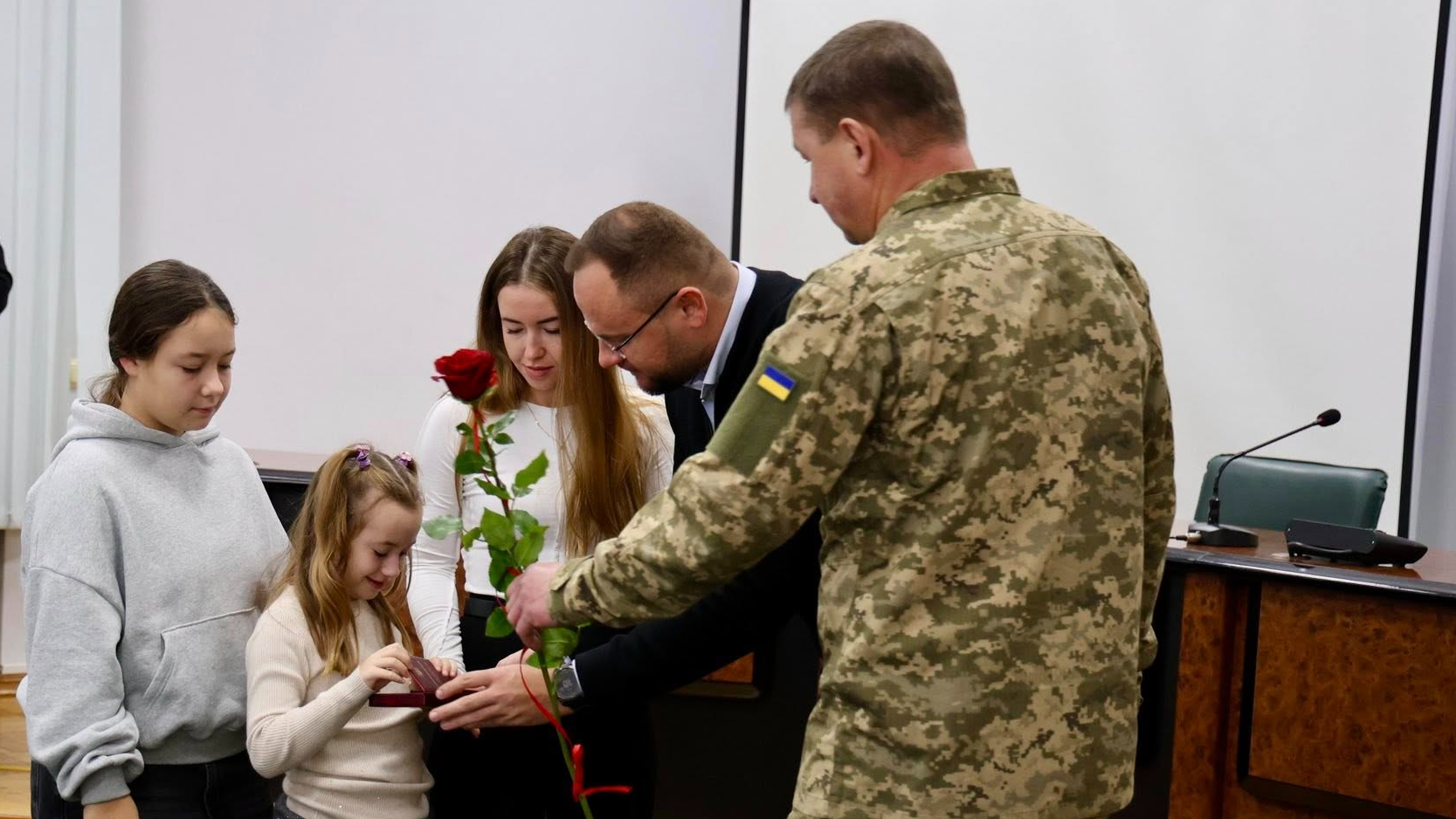 У Луцьку вручили державні нагороди родинам загиблих захисників України