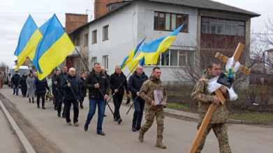 Ракетний удар обірвав життя захисника: на Волині попрощалися з Героєм Юрієм Черняком