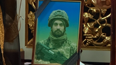 Наприкінці осені мобілізували, а 8 лютого зв’язок з ним обірвався: на Волині провели в останню путь захисника Івана Савлука