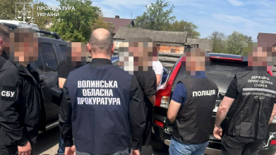 8 тисяч доларів за фіктивну інвалідність для ухилянтів: викрили трьох волинян
