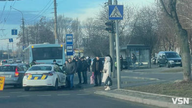 У Луцьку зіткнулися автобус і легковик