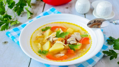 Експерт з довголіття рекомендує їсти цей суп на сніданок - і ось чому