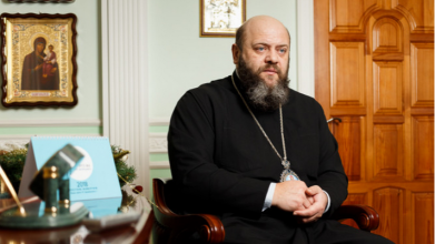 Загроза англізації: митрополит Михаїл обурився вивісками англійською мовою у Луцьку