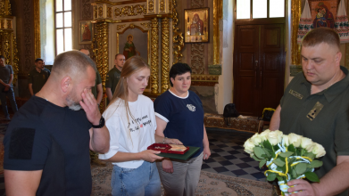 Так і не побачив сина: на Волині родині загиблого прикордонника вручили посмертну нагороду Героя