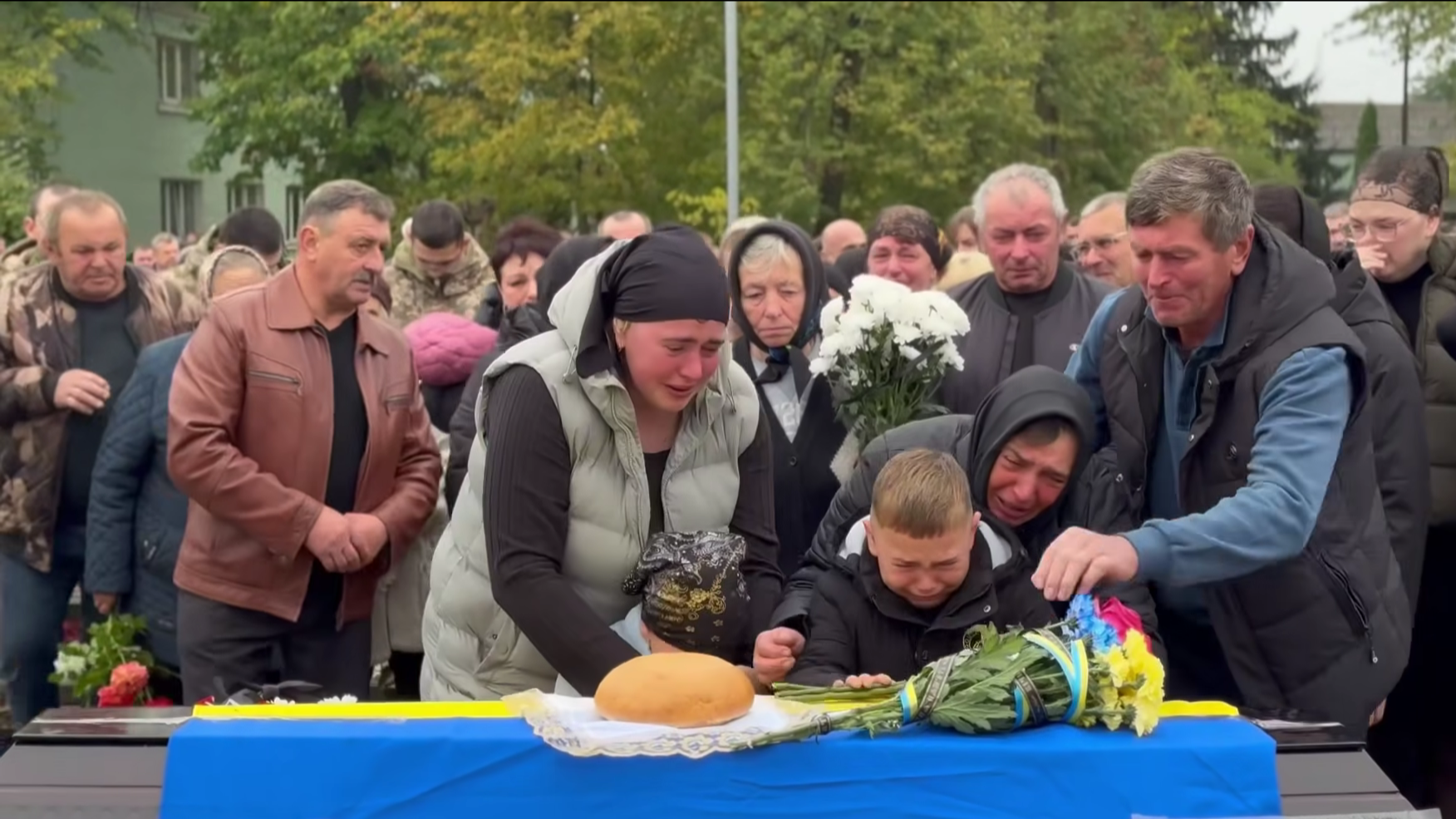 Понад рік вважався зниклим безвісти: волиняни попрощалися з молодим Героєм Олександром Стадніком